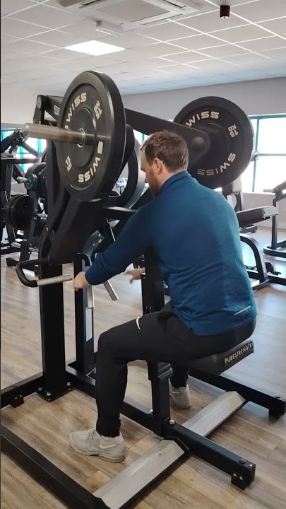 Plate-loaded lower-body machine
